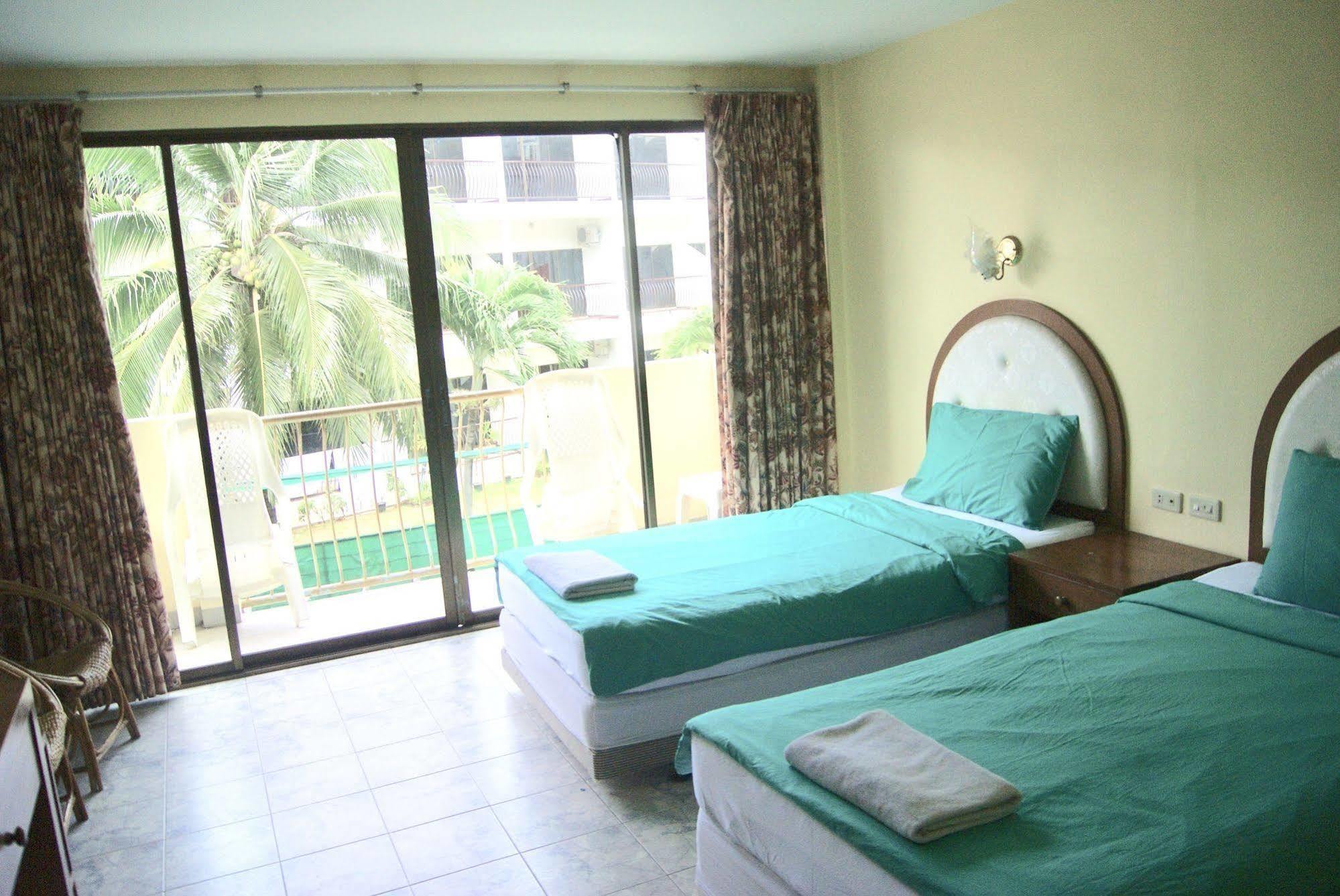 Pineapple Guesthouse Пхукет Экстерьер фото